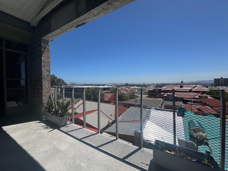 To Let 2 Bedroom Property for Rent in Salt River Western Cape